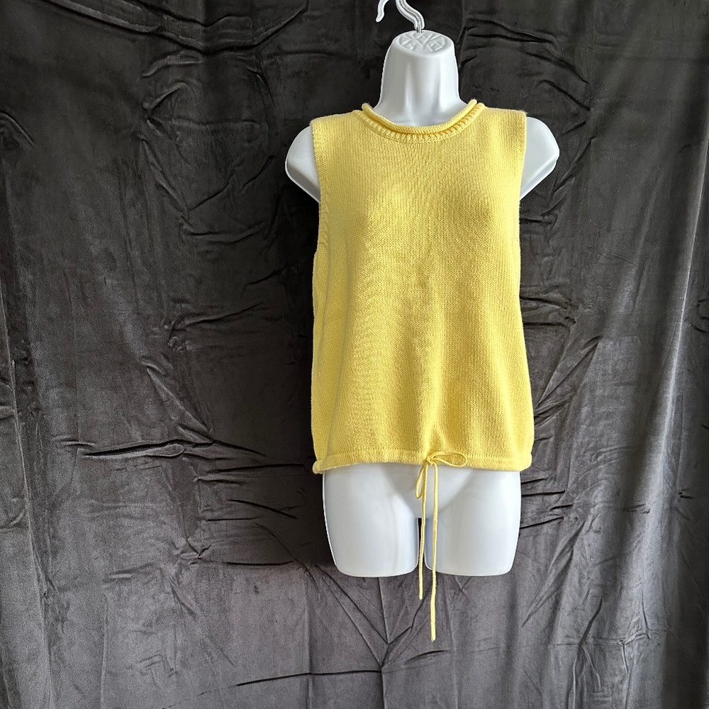 Petite Sophisticate, Butter yellow sleeveless knit top, size M
